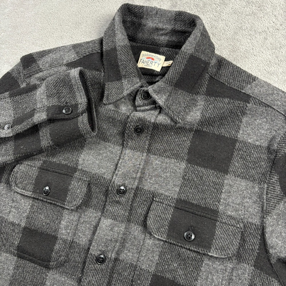 Faherty Shirt Mens Small Black Plaid Legend Sweater Long Sleeve Button Up Soft